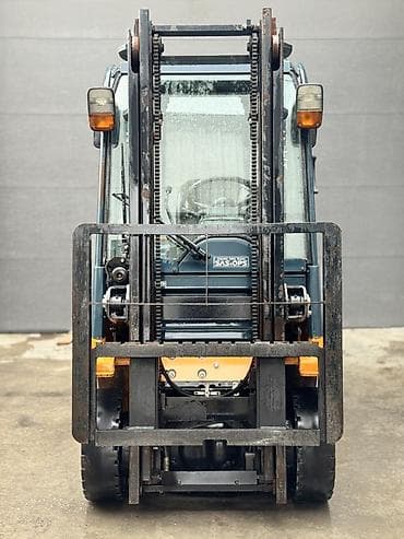 штамп 15: Погрузчик, Toyota, Колесный, Вилочный — 4