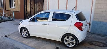 accord 1990: Chevrolet Spark: 2022 г., 1 л, Автомат, Бензин, Хэтчбэк — 4