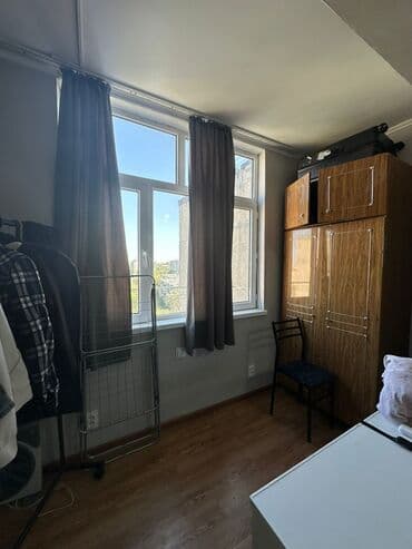 продаю дом под бизнес кызыл аскер бишкеке: 1 комната, 38 м², 105 серия, 9 этаж, Евроремонт — 11