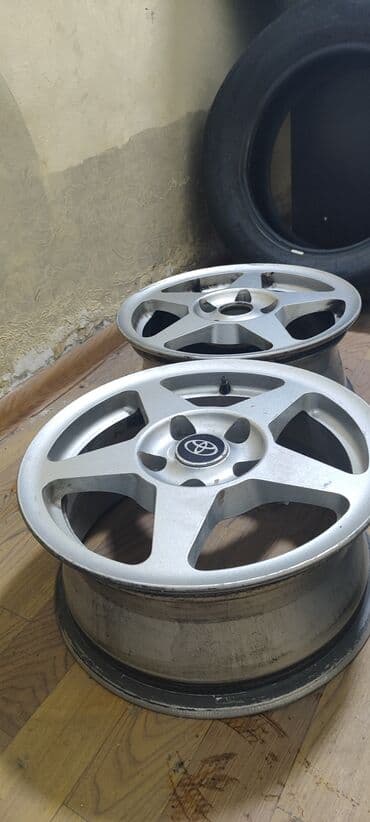 шаровый на тайота фораннер 215: Железные Диски R 15 Toyota, Комплект, отверстий - 5, Б/у — 4