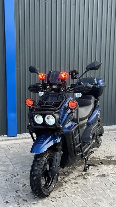 скутер с бензином: Тип скутера 150 куб. см, Бензин, Б/у — 3