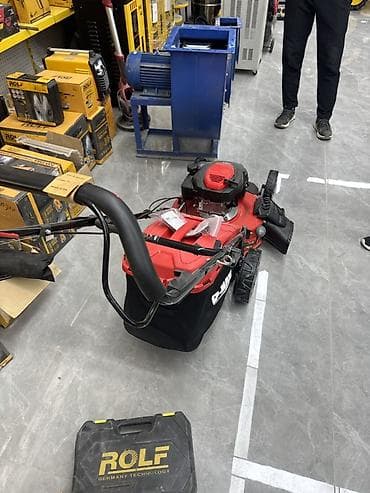 касилка бензин: Бензиновая газонокосилка D-MAX 20" Основные характеристики: - Ширина — 2