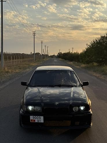 бетон жумуш: BMW 3 series: 1992 г., 2.5 л, Кол менен иштөөчү, Седан — 1