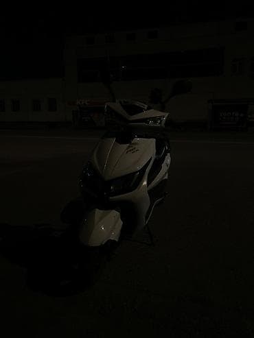 скутер m8 pro: М8- 150куб белого цвета. Характеристики и оснащение: - Кузов с — 1
