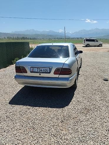 Унаа: Mercedes-Benz E-Class: 2001 г., 2.7 л, Кол менен иштөөчү, Дизель, Седан — 4