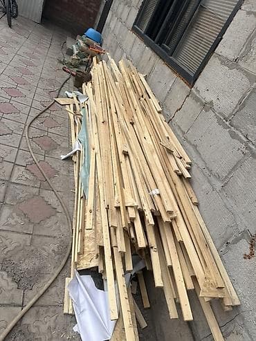 дисп: ОСП плиты и деревянные рейки Описание: - Пакет плит OSB — 3
