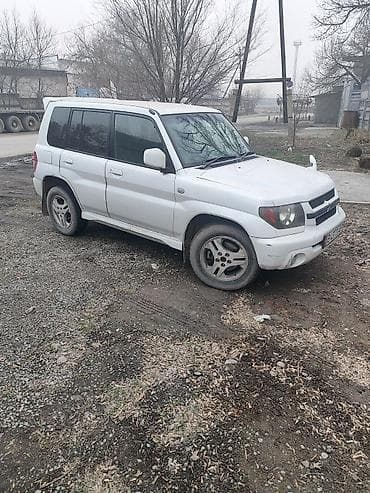 Mitsubishi Pajero iO: 2003 г., 2 л, Автомат, Бензин, Внедорожник — 10