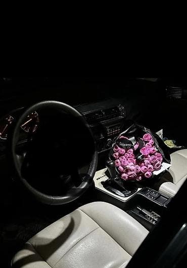 Транспорт: BMW M5: 1988 г., Седан — 10