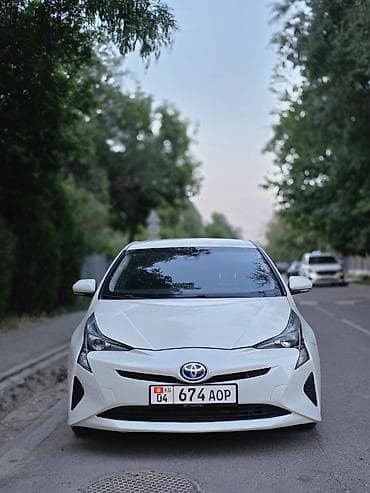 Toyota Prius: 2017 г., 1.8 л, Вариатор, Бензин, Хетчбек — 2