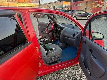 Унаа сатуу: Daewoo Matiz: 1998 г., Кол менен иштөөчү, Бензин, Хетчбек — 10