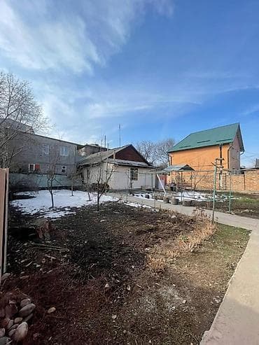 места аренда ош: 45 м², 2 комнаты — 10