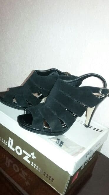 женские брендовые туфли недорого: Ботинки (кожа) 600с. и Босоножки (замша) 600с. На 37 размер. В — 2