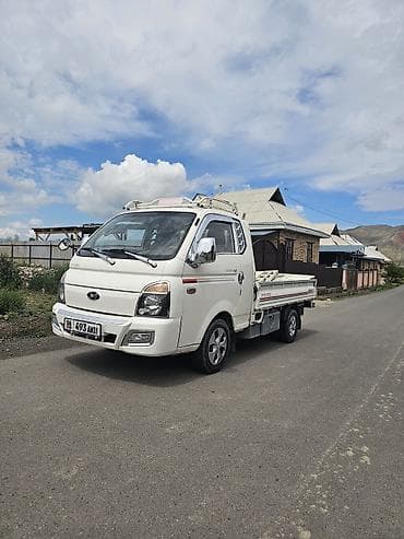 оптом авто аксессуары: Легкий грузовик, Hyundai, Стандарт, 3 т, Б/у — 2