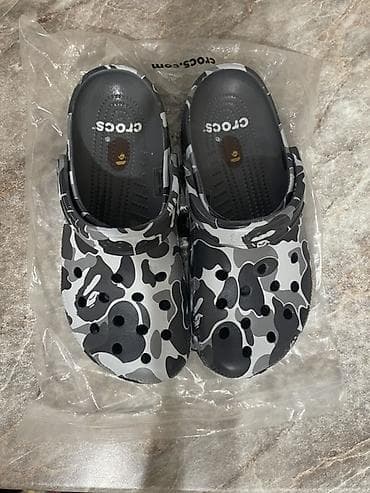 мужской обувь зимний: Сабо, 40, Crocs, Новый, цвет - Серый — 1