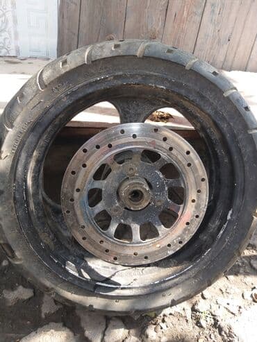 шины на внедорожник: Литые Диски R <13 1 шт, отверстий - 3, Б/у — 1
