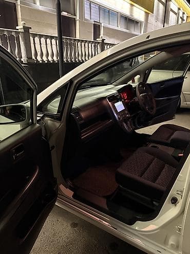 фильдер: Honda Stream: 2005 г., 1.7 л, Автомат, Бензин, Вэн/Минивэн — 7