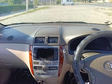 infinity fx35: Toyota Ipsum: 2004 г., 2.4 л, Автомат, Бензин, Минивэн — 5