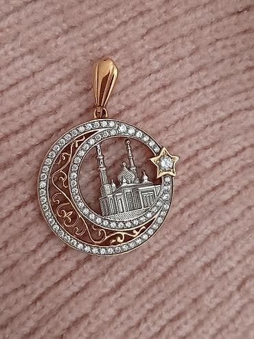 Кулон «Полумесяц с мечетью и звездой» - Подвеска круглой формы с at lalafo.kg Кулон «Полумесяц с мечетью и звездой» - Подвеска круглой формы с