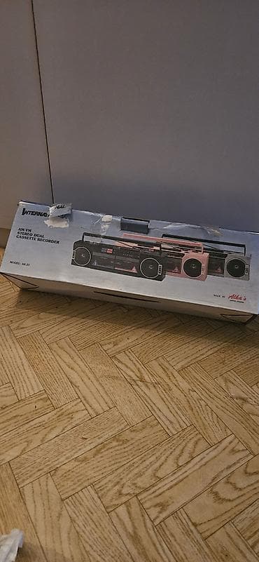 hoco ds40: Модель: International AK-21 Тип: портативный ---- 4000 сом — 4