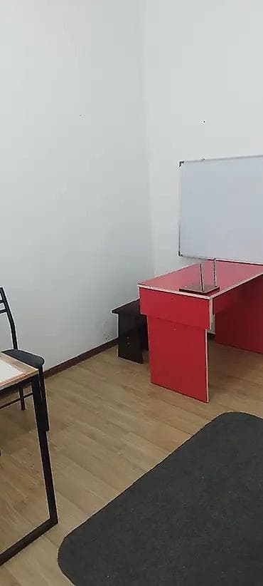 здаю офис: Осмонкула Сдается в аренду офиссоф,3этажесть мебель — 6