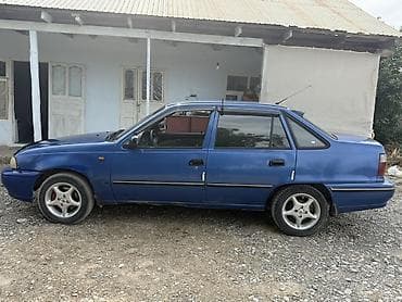 тез арада: Daewoo Nexia: 2008 г., 1.6 л, Кол менен иштөөчү, Бензин, Хетчбек — 3