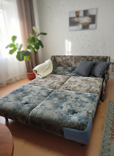 диваны спальное: Раскладной диван, Б/у — 1
