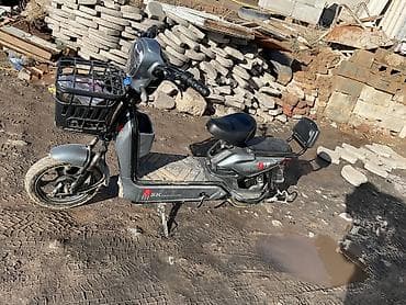 Купил в сентябре за 28 000 это не простой комплектация, зимой просто