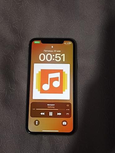 assassins creed: IPhone 11, Б/у, 64 ГБ, Белый, Зарядное устройство, Кабель, Защитное стекло, 72 % — 4