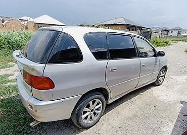 mini v: Toyota Ipsum: 1996 г., 2 л, Автомат, Бензин, Минивэн — 4