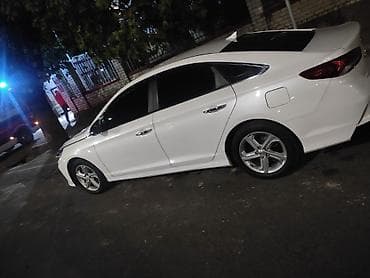 tesla model 3: Hyundai Sonata: 2018 г., Седан — 1