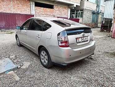 Продажа авто: Toyota Prius: 2004 г., 1.5 л, Вариатор, Гибрид, Лифтбек — 3