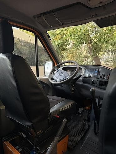 v class: Грузовой фургон Mercedes-Benz 308D (рама/борт + тентованный короб) - — 5