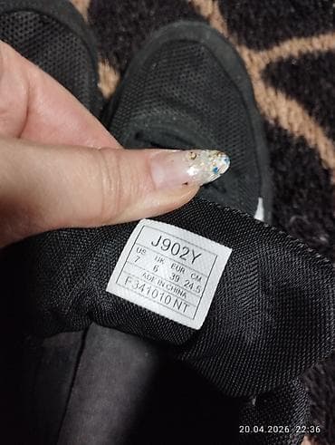 Спорт и хобби: Продам набор для рукопашки (перчатки Everlast, щитки, кроссовки) — 2