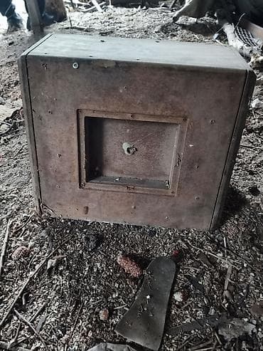 криставина спринтер: Короб под сабвуфер (самодельный/без динамика) — 2