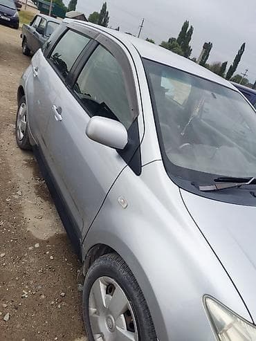 samara lada: Toyota Ist: 2002 г., 1.3 л, Автомат, Бензин, Хэтчбэк — 5