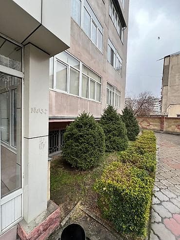 Сдается: 4 комнатная квартира Район: Золотой квадрат Адрес: Исанова at lalafo.kg Сдается: 4 комнатная квартира Район: Золотой квадрат Адрес: Исанова