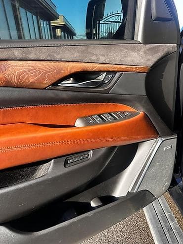 кузов волво: Cadillac Escalade: 2015 г., 6.2 л, Автомат, Бензин, Внедорожник — 9