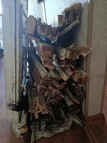 Отдам даром: Старые деревянные оконные рамы и элементы переплётов/коробок с — 4