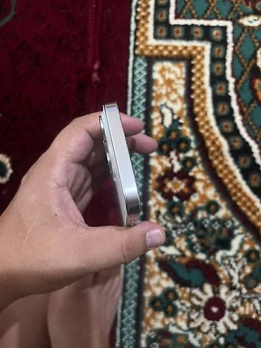 iphone 2g: IPhone 15 Pro, Б/у, Серебристый — 4