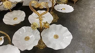 торт заказ: Этажерки для фруктов и сладостей из белой керамики с золотистым — 4