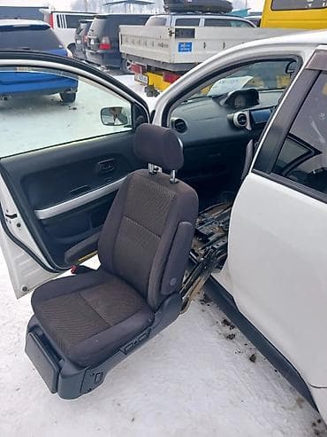 авто жаз: Toyota ist: 2002 г., 1.5 л, Автомат, Бензин, Хетчбек — 8