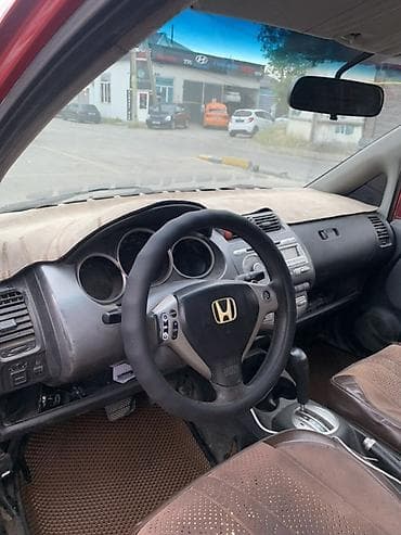 jac j7: Honda Jazz: 2008 г., Вариатор, Бензин, Хэтчбэк — 9