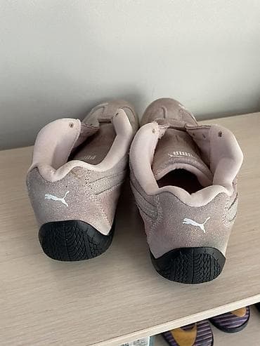puma amg: Отдам даром нуждающимся Кроссовки Puma, модель 398846-04 только шнурки — 1