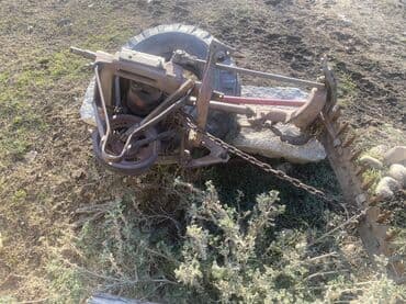 набор ключи: Колёсный трактор с кабиной, красный. Основные характеристики и — 10