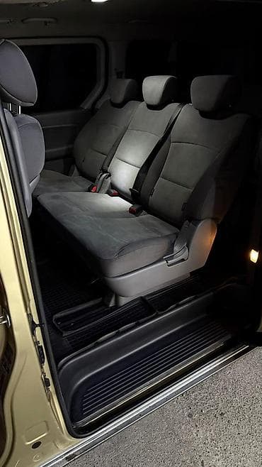 перья: Hyundai Grand Starex: 2011 г., 2.5 л, Автомат, Бензин, Минивэн — 7