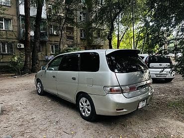 козерог на одиссей: Toyota Gaia: 2002 г., 2 л, Автомат, Бензин, Минивэн — 3