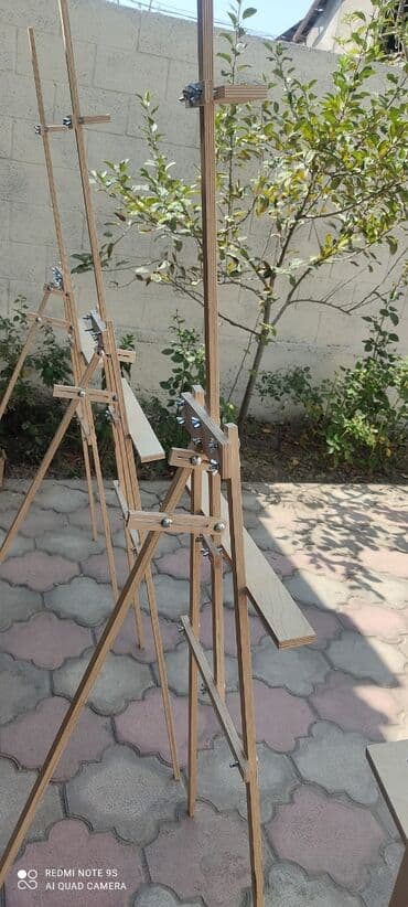 настольные наборы: Набор деревянных мольбертов-треног, идеально подходящих для — 7