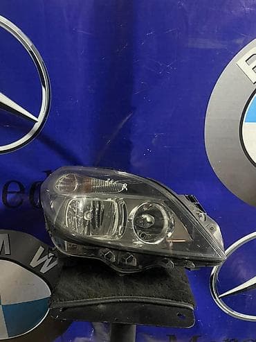 w24: Передняя правая фара Mercedes-Benz 2012 г., Б/у, Оригинал, Япония — 1