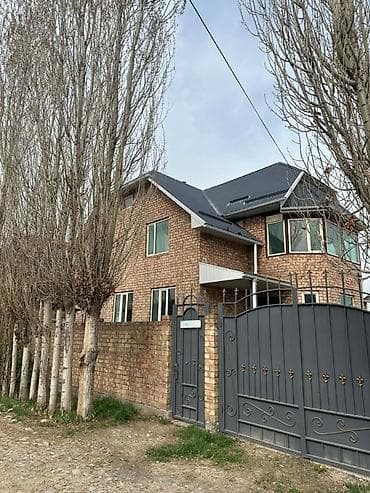 Продаю Дом кирпичный Кол-во этажей 2 Площадь175 м2 Площадь участка 5.5