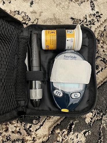 Глюкометр Abbott FreeStyle Freedom Lite — комплект для контроля уровня